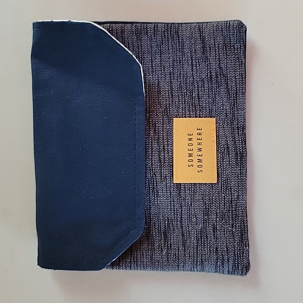 Someone Somewhere Delta Travel Pouch